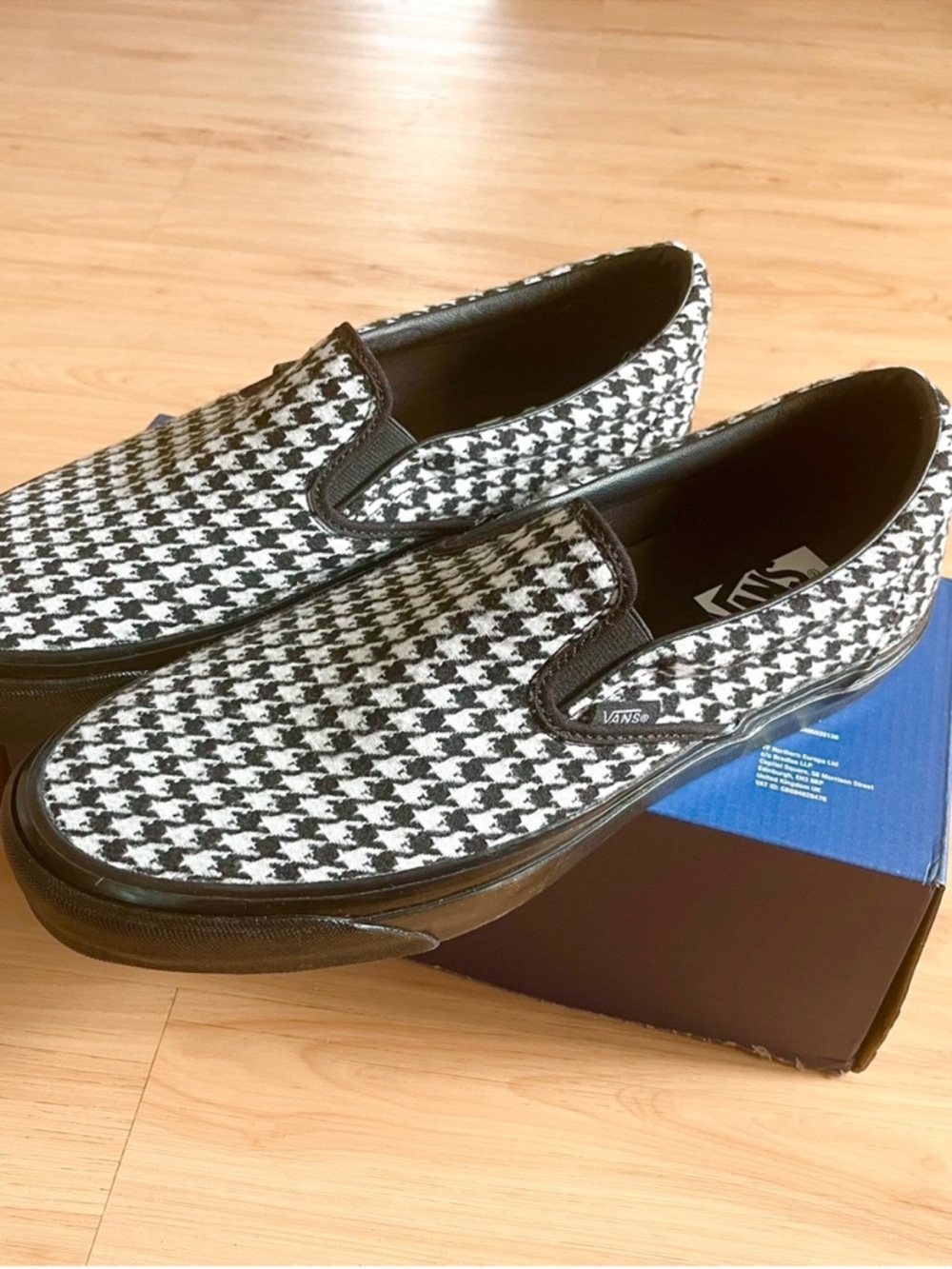 Vans Premium Classic Slip-On
Shoe Houndstooth Black / White Womens 9.0 US - Picture 9 of 11